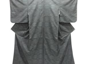 未使用品　花模様織り出し本場泥大島紬着物